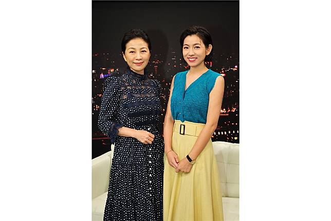台視《生生世世》主要演員方文琳（左起）、米可白接受《台灣名人堂》專訪。（圖：台視提供）
