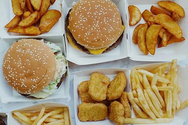 減肥時「垃圾食物」並不是完全不能碰！（圖／pixabay）