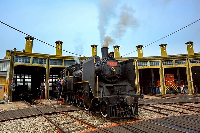 火車迷朝聖地之一扇形火車庫 (圖/彰化縣政府城市暨觀光發展處)