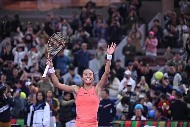 Zheng Qinwen celebrates victory after the women's singles quarterfinal match against Mirra Andreeva of Russia at the 2024 China Open tennis tournament in Beijing, China, Oct. 4, 2024. (Xinhua/Zhang Long)