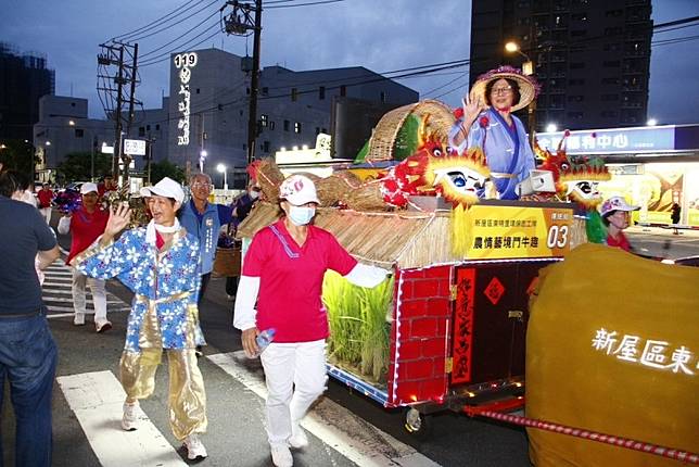 今年桃園閩南文化節《藝閣VS踩街》分傳統組及創意組競賽。 圖：桃園市文化局／提供
