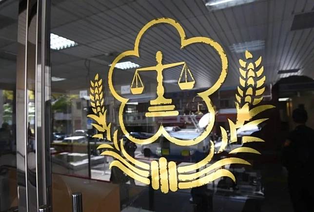 台北市一名男子利用職務之便，長期竊取多名女同事手機內的私密照片，將照片用iPhone的AirDrop傳送至自己手機保存，甚至偷拍裙底畫面。（資料照片）