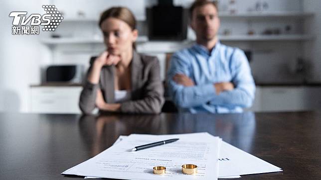 作家列出8種夫妻被判決離婚的可能。（示意圖／shutterstock 達志影像）