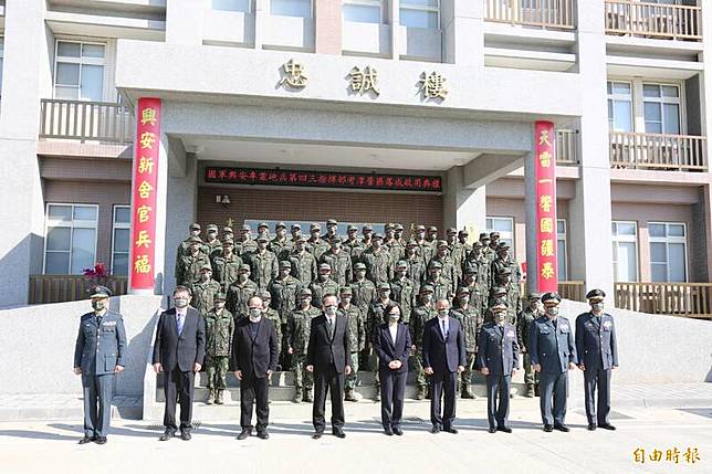 總統蔡英文主持忠誠樓啟用。(記者李惠洲攝)