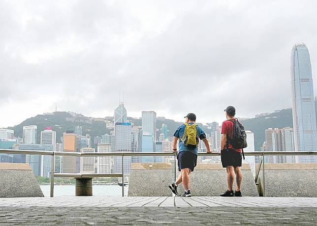 本港金融地位受到考驗，人行聯同金管局推新措施提振。