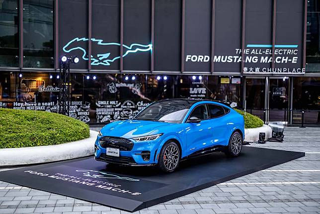 福特六和品牌首款電能跑旅The All-Electric Ford Mustang Mach-E正式在台上市，並提供Select、Premium、GT三款車型編成，打造出全方位的電能跑旅陣容。