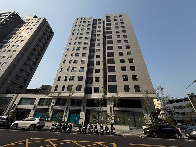 『藏三豐』，採一層四戶格局，並拿掉高雄厝景觀陽台。 圖／業者提供