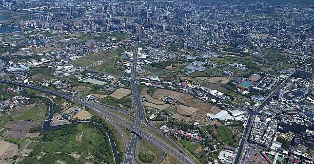 出售土地想用「一生一次」土增稅自住優惠稅率，需符合基本要件。示意圖／桃園市都發局提供