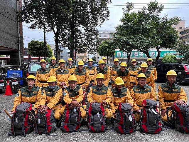 新竹林區管理處國家森林救火隊進行裝備檢查及操作演練，儲備森林火災防救能量。(新竹林管處提供)