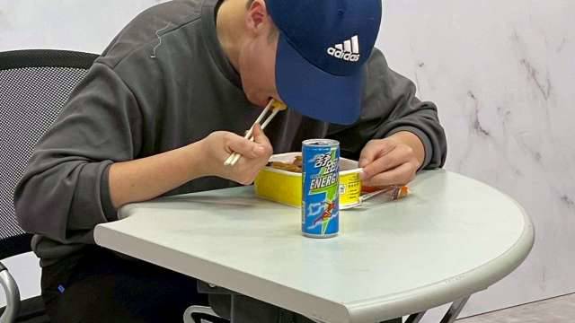 〈關稅衝擊〉9成都怪川普！7成5上班族喊外食貴參參 早餐、便當變貴最有感