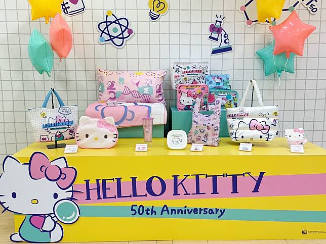 Hello Kitty免費送！統一時代百貨「Hello Kitty卡友禮」，Kitty吸管杯、Kitty碗盤必收