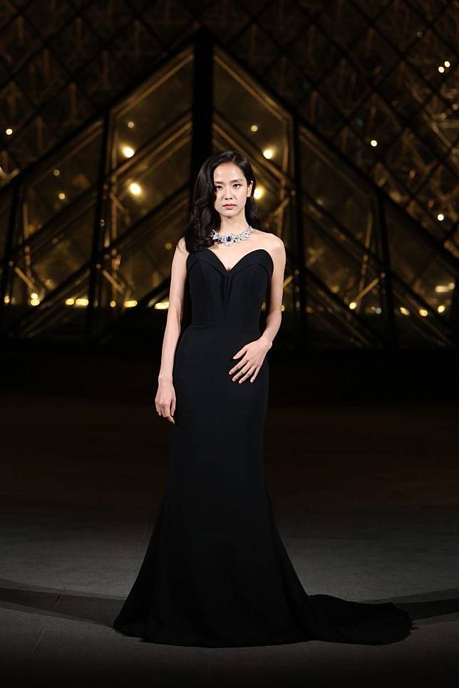 Blackpink’s Jisoo at Le Grand Dîner du Louvre (Getty Images)