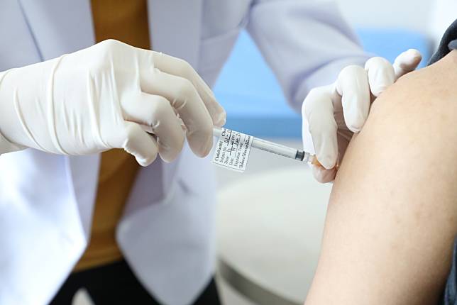 Thailand Vaccine ChulaCov19 วัคซีนรุ่นแรกของไทย! แพทย์จุฬาฯ เริ่มฉีดทดลองในมนุษย์ครั้งแรกแล้ว