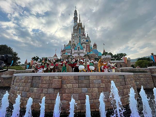 香港迪士尼樂園呈獻聖誕活動「A Disney Christmas 」今日登場