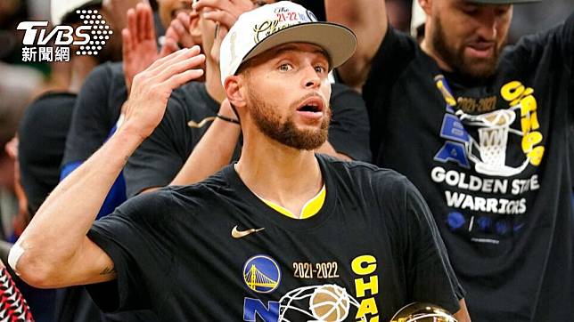 金州勇士王牌球星柯瑞（Stephen Curry）今年再度率隊奪冠，歷史地位水漲船高。（圖／達志影像美聯社）