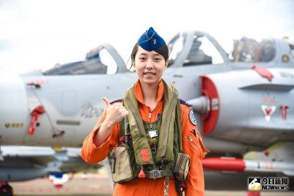 ▲空軍幻象2000戰機首位女飛官蔣青樺中尉。（圖／記者陳明安攝 , 2017.11.21）