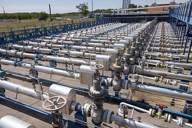 Gas pipes are seen at a natural gas storage facility operated by Hungarian Gas Storage Ltd. in the village of Zsana, Hungary, May 20, 2022. (Photo by Attila Volgyi/Xinhua)