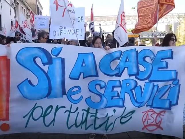 義大利威尼斯居民抗議市長向一日遊遊客收取入城費。