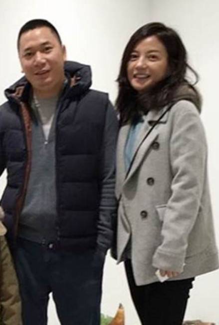 黃有龍與趙薇曾被視為內地富商夫妻檔。（網上圖片）