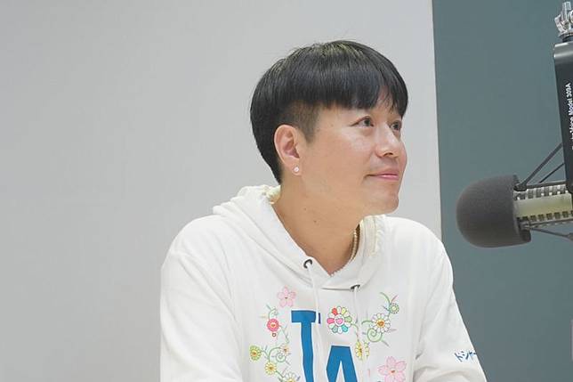 李易小時候父母不和睦，他不希望孩子有一樣的遭遇，開始和太太修復關係。（鏡好聽提供）