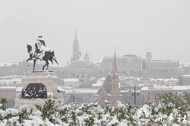 ขาวโพลนทั้งเมือง! ‘บูดาเปสต์’ เจอหิมะแรกของปี