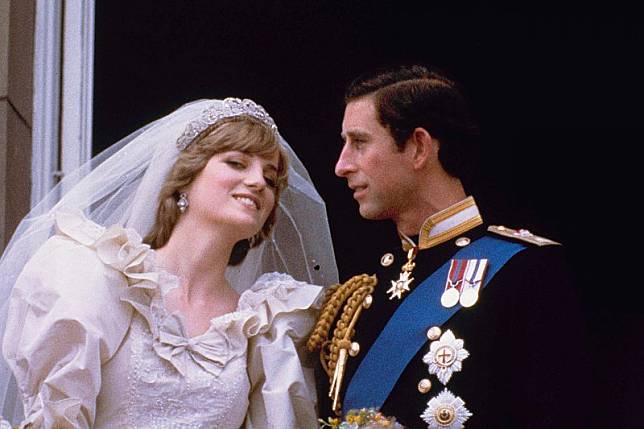 1981年7月29日，20歲的黛安娜與查爾斯王儲結婚（AP）