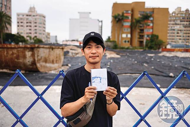 張峻閡帶我們來到翰品酒店拆除後的空地，他提到的怪手已經不在了。