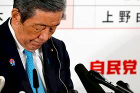 2025年7月20日參議院選舉，自民黨幹事長森山裕面對記者提問。美聯社