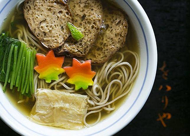 本家尾張屋創業約550年，嚐嚐不斷進化的京都老店鋪的蕎麥麵吧