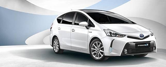 日本官網宣布 Prius α 將於明年 3 月停產，不過台灣仍會繼續銷售。