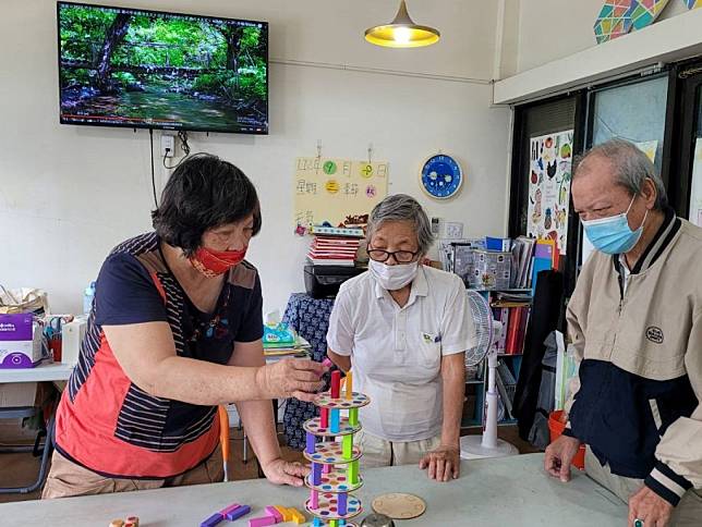 花蓮縣衛生局已陸續完成北、中、南區共布建五處失智共同照護中心，及37處失智據點提供延緩失智服務。(花蓮縣衛生局提供)