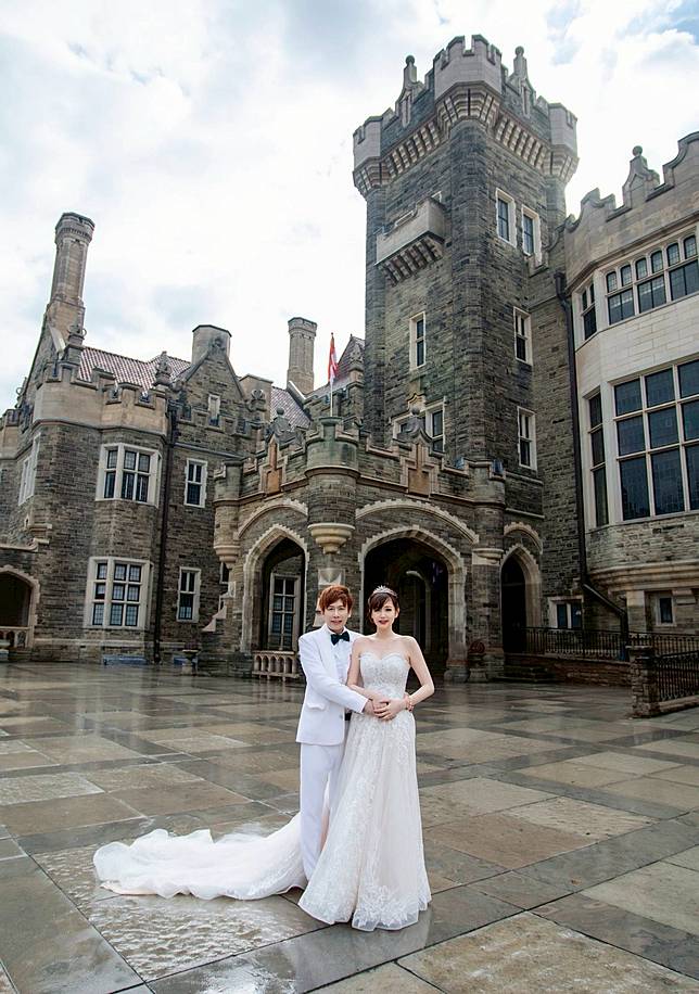 陳昶均與愛妻還在當地宴請大學同學。（圖／欣代唱片提供）