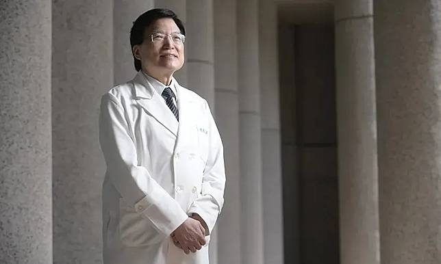 趙有誠用「一雙手」撐起醫院的信任，帶領北慈一路走向醫學中心