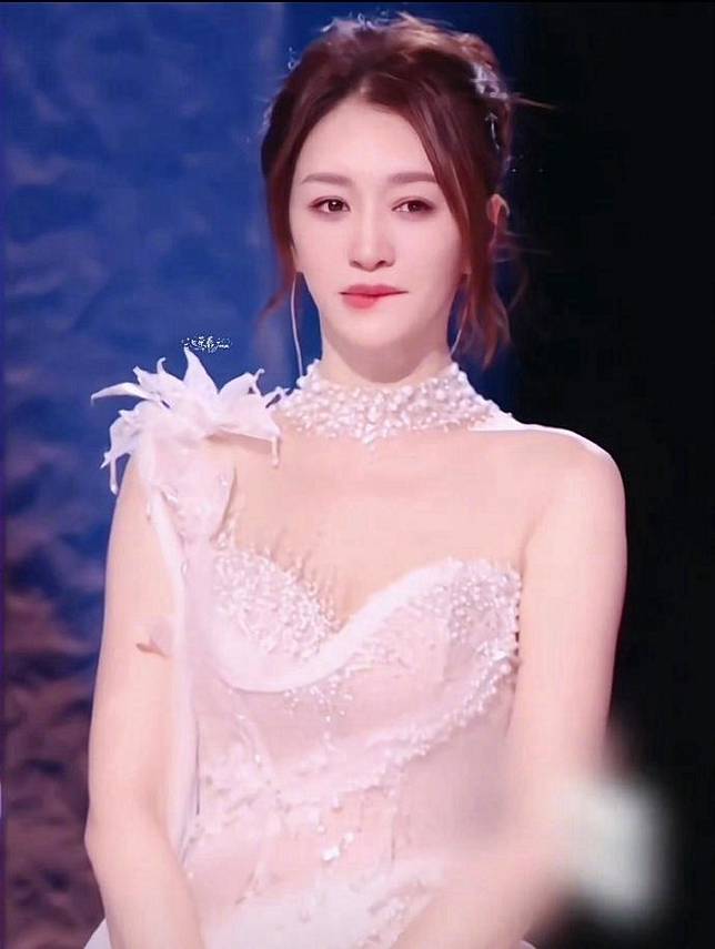 中國大陸女星李小冉今年參加陸綜《浪姐7》再受關注。（圖／翻攝微博 李小冉）