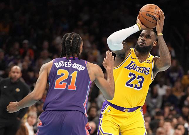 NBA: Los Angeles Lakers at Phoenix Suns