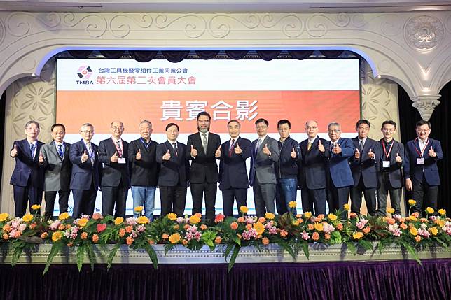 台灣工具機暨零組件工業同業公會秘書長陳忠平表示，關稅和匯率確實會對工具機產業確實造成損害，但廠商還在觀察研議要怎麼反應，圖為台中市政府參加工具機大會。（圖片來源／台中市政府網站）