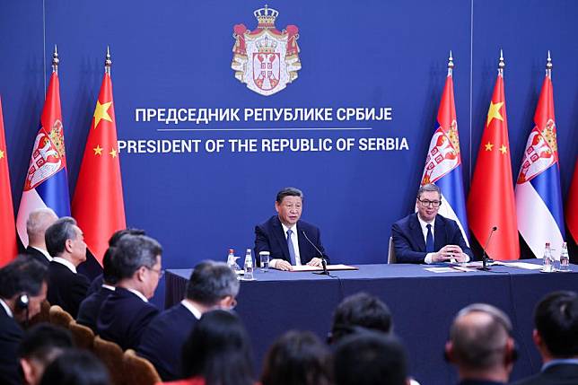 Chinese President Xi Jinping and Serbian President Aleksandar Vucic jointly meet the press after their talks in Belgrade, Serbia, on May 8, 2024. (Xinhua/Liu Bin)