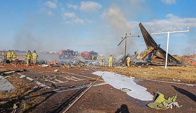 Thai Embassy verifies status of two Thais in Muan plane crash