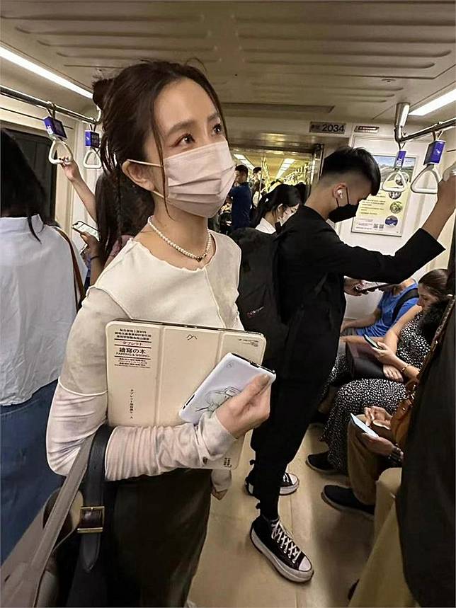 北捷捕獲野生女神！網一看驚喊「是她」直呼：居然沒人發現嗎？