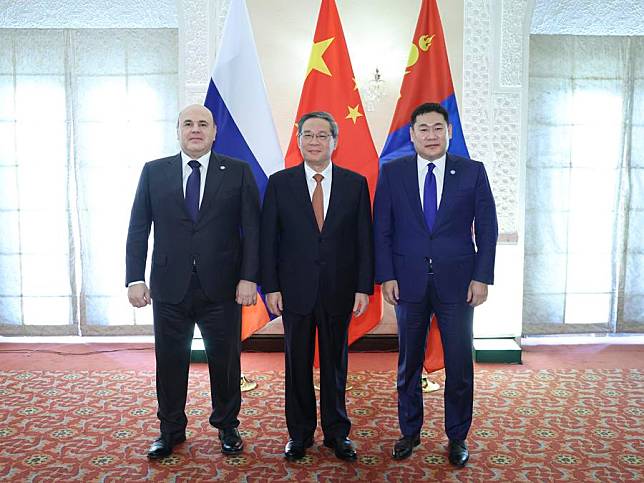 Chinese Premier Li Qiang meets with Russian Prime Minister Mikhail Mishustin and Mongolian Prime Minister Luvsannamsrai Oyun-Erdene on the sidelines of the 23rd Meeting of the Council of Heads of Government of Member States of the Shanghai Cooperation Organization in Islamabad, Pakistan, Oct. 16, 2024. (Xinhua/Ding Haitao)