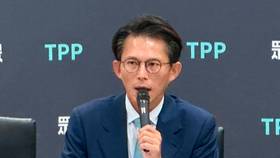 民眾黨主席黃國昌今（10/28）出席「人事延宕、機關癱瘓，誰之過？」記者會。楊亞璇攝
