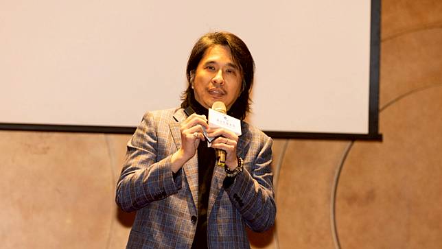教育部政務次長葉丙成爭議燒不停。教育部提供。