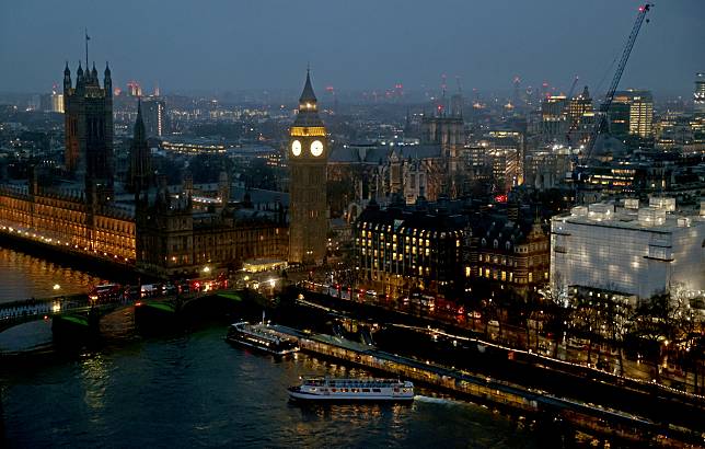 This photo taken on Feb. 8, 2024 shows a view of the Elizabeth Tower, more commonly known as Big Ben, during the twilight in London, Britain. (Xinhua/Li Ying)