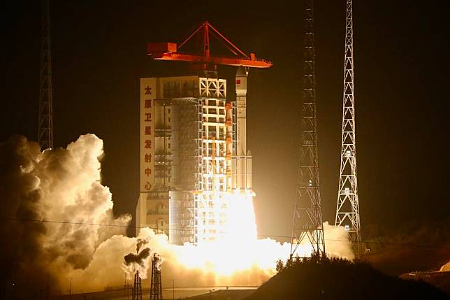 A satellite group is launched aboard a modified Long March-6 carrier rocket from the Taiyuan Satellite Launch Center in north China's Shanxi Province, Oct. 15, 2024. The satellite group was launched at 7:06 p.m. (Beijing Time) and entered its preset orbit successfully. (Photo by Zheng Taotao/Xinhua)