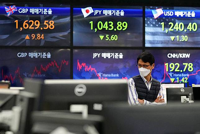 根據6月份美銀美林經理人調查報告顯示，「做多黃金」連續三個月霸榜最擁擠交易，其次為「做多科技七雄」、「做空美元」。（美聯社）