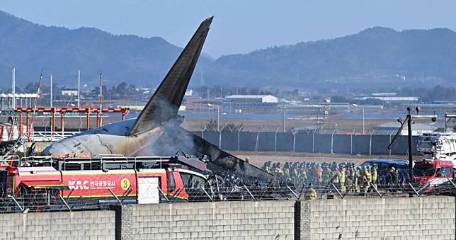 韓墜機乘客見鳥卡機翼上！傳訊給家人「我該講遺言嗎」下秒失聯