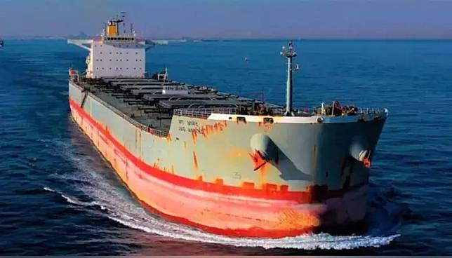 自從中國海關禁止澳洲煤炭進口，有貨船被迫在海上漂流超過半年。   圖 : 翻攝國際船舶網（資料照）
