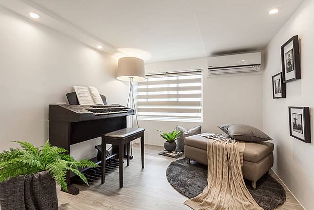 
9.這是小編最喜歡的一款設計，非常適合喜歡或者正在學習音樂的青少年，房間以米色為基調，簡約大氣，加上綠色植物的點綴後靈動又自然。

延伸閱讀：<a href=