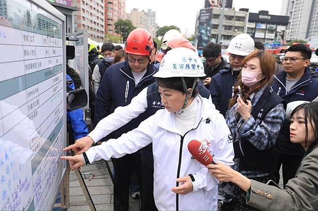 盧秀燕今赴救災現場了解情況。（圖/台中市府提供）