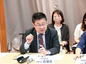 衛福部政務次長呂建德一則評論大罷免失敗的貼文，被發現主題標籤寫著#剿匪也不是一次就成的，但隨後就被拿掉。（圖：呂建德 （Jen Der Lue）臉書）